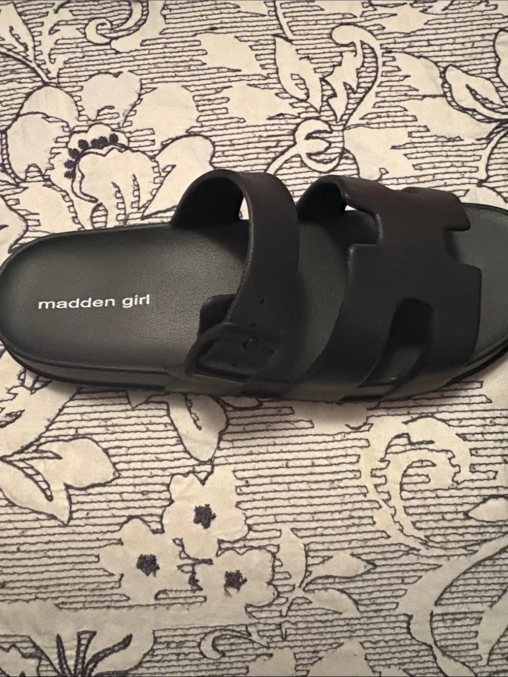 Madden Girl comfortable slide